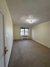 6141 Saunders St in Queens, NY - Building Photo - Building Photo