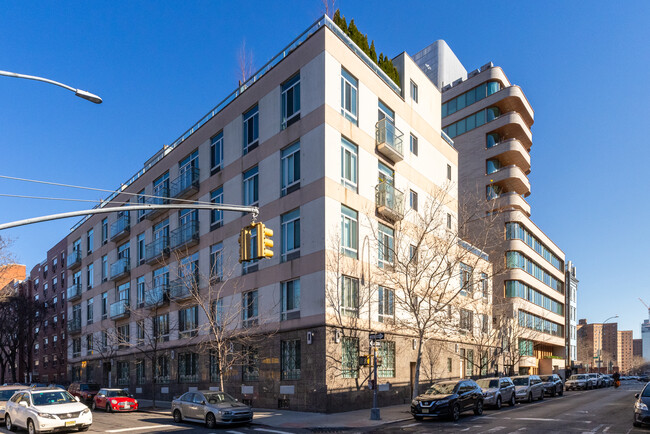 198-204 Delancey St in New York, NY - Building Photo - Building Photo