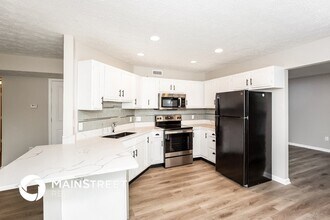 10702 Palmyra Ct in Indianapolis, IN - Building Photo - Building Photo