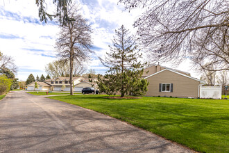 Clover Leaf Farm in Blaine, MN - Building Photo - Building Photo