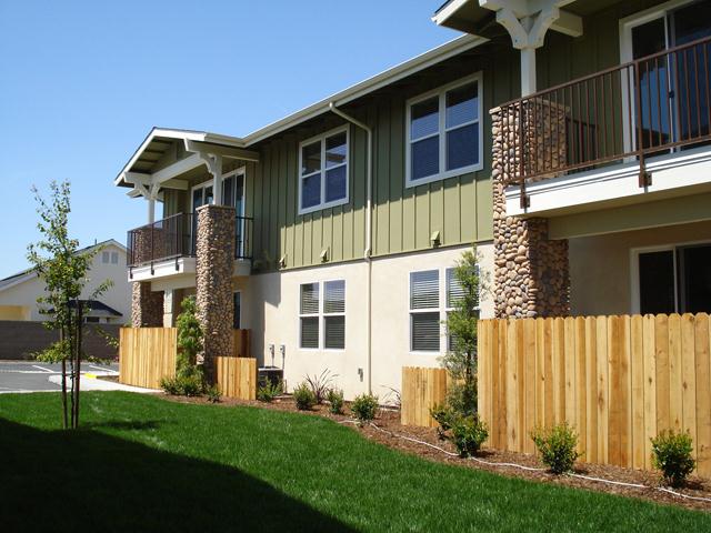 Orchard View Apartments in Reedley, CA - Building Photo