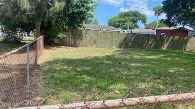 4315 Yorkshire Dr in Melbourne, FL - Building Photo - Building Photo