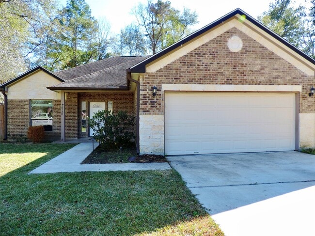 2730 N Colosseum Ct in New Caney, TX - Building Photo - Building Photo