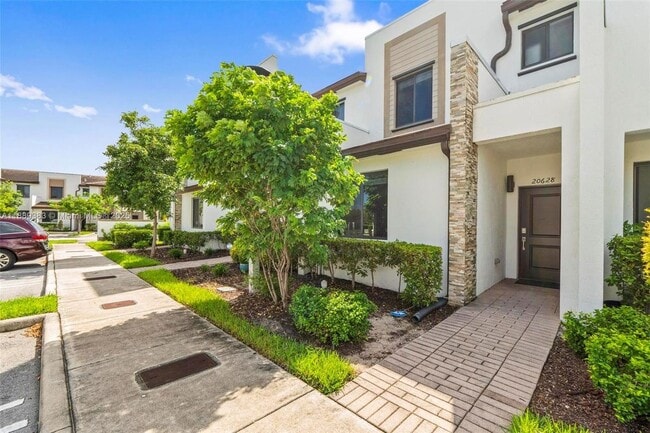 20628 NE 7th Pl in North Miami Beach, FL - Building Photo - Building Photo
