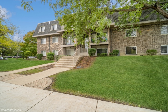 974 Crabapple Dr in Prospect Heights, IL - Building Photo - Building Photo