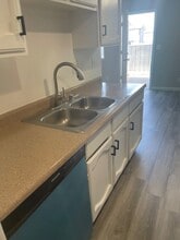 318 Champlin Ave in Henderson, NV - Building Photo - Building Photo