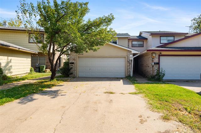 2806 Spring Valley Dr in Bedford, TX - Building Photo