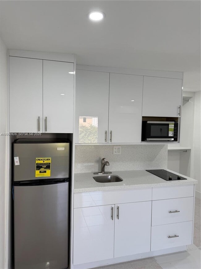 6820 SW 5th St in Miami, FL - Building Photo - Building Photo