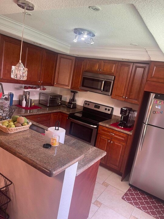 1904 19th Way in West Palm Beach, FL - Building Photo
