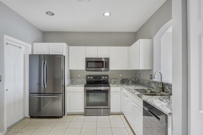 10030 Salina St in Ft. Myers, FL - Building Photo - Building Photo