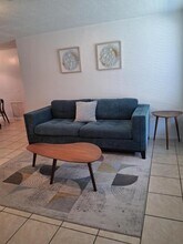 6115 Hopkins Dr N in Bradenton, FL - Building Photo - Building Photo