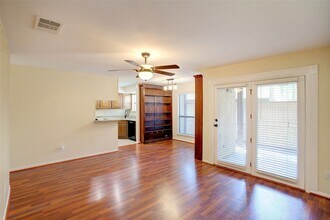 1304 Harwell Dr, Unit 4811 in Arlington, TX - Building Photo - Building Photo