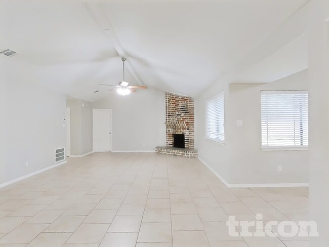 5515 Fallengate Dr in Spring, TX - Building Photo - Building Photo