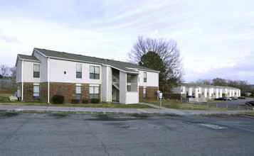 Hidden Acres Apartments in Hixson, TN - Building Photo - Building Photo