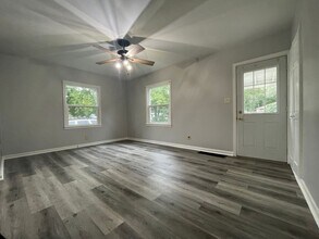 333 Lamont St in Waterloo, IA - Building Photo - Building Photo