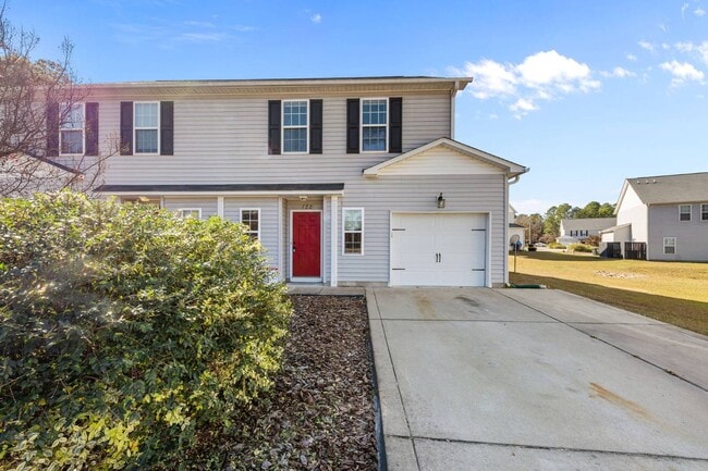 122 Sherman Ct in Raeford, NC - Building Photo - Building Photo