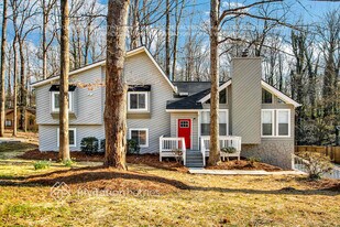5043 Post Rd Trail in Stone Mountain, GA - Building Photo