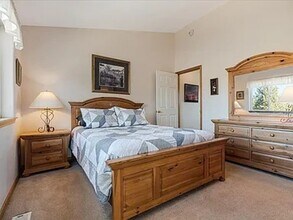 1140 Golden Pheasant Dr in Redmond, OR - Foto de edificio - Building Photo