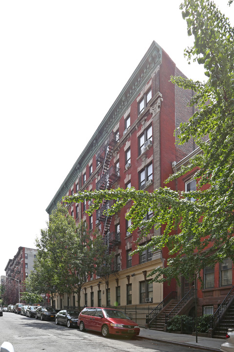 516 West 143rd Street in New York, NY - Building Photo