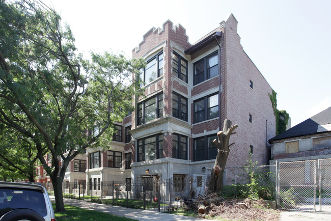 924-928 E Hyde Park Blvd in Chicago, IL - Building Photo - Building Photo