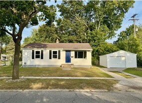 5220 Western Rd in Flint, MI - Building Photo