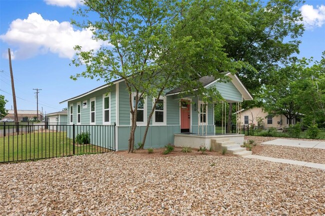 610 W 10th St in Georgetown, TX - Building Photo - Building Photo
