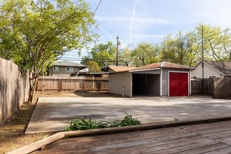 343 W 1st Ave in Chico, CA - Building Photo - Building Photo