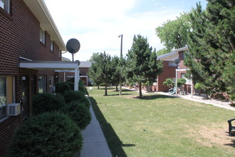 Shadowood Townhomes in Arvada, CO - Building Photo - Building Photo