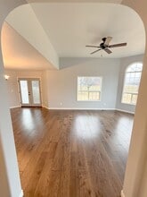 4190 Collier Ln in Klamath Falls, OR - Building Photo - Building Photo