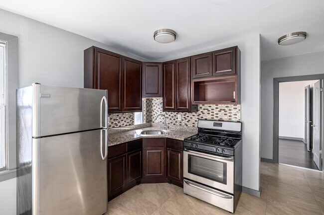 12-16 Groton St in Hartford, CT - Foto de edificio - Interior Photo