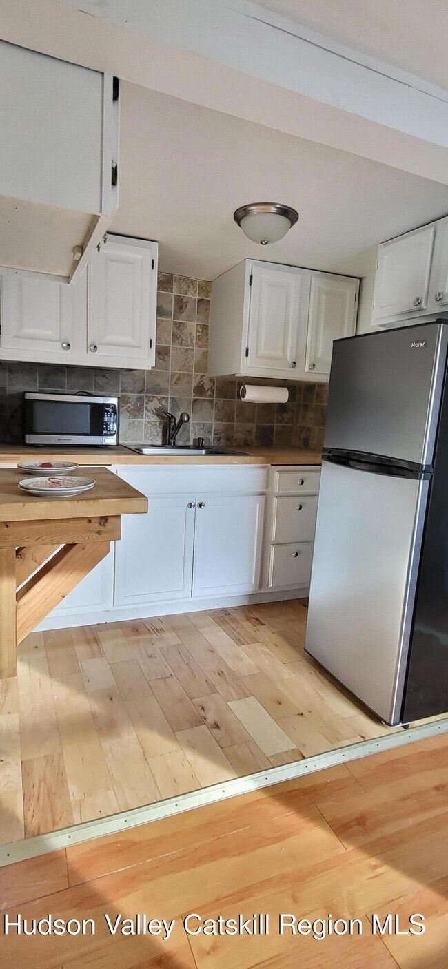 46 N Center St in Millerton, NY - Building Photo - Building Photo