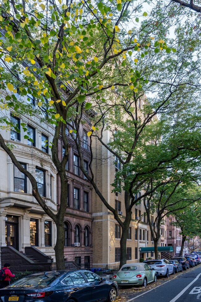 160 W 77th St in New York, NY - Building Photo - Building Photo