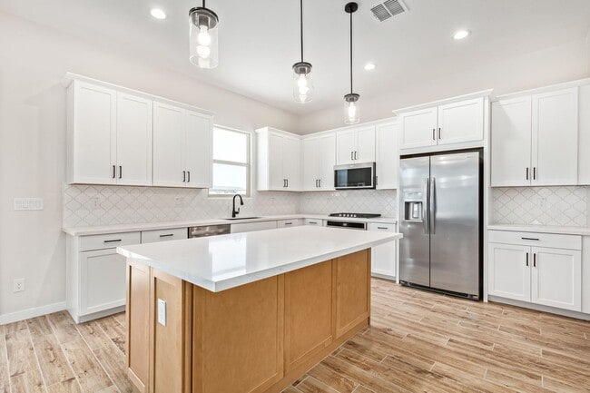 property at 10952 W Garfield St