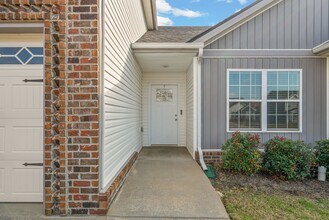 1062 Whitney Dr in Clarksville, TN - Building Photo - Building Photo