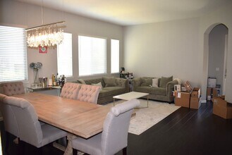 10334 Frank Greg Way in Elk Grove, CA - Building Photo - Building Photo