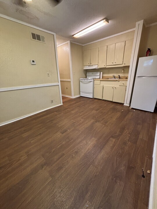 822 Edwards St in Hattiesburg, MS - Building Photo