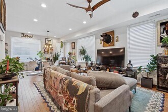 2128 Kensington Walk in Philadelphia, PA - Building Photo - Building Photo