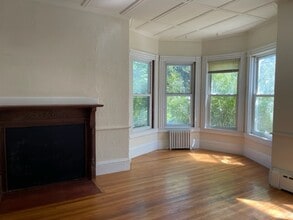 13 Clyfton St in Plymouth, MA - Building Photo - Building Photo