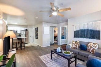 1201 Cleveland St in Denton, TX - Building Photo - Building Photo