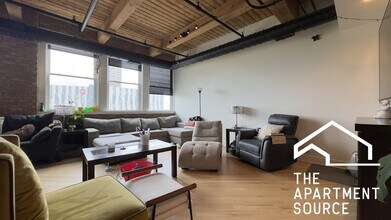 411 S Sangamon St, Unit 6D in Chicago, IL - Building Photo - Building Photo