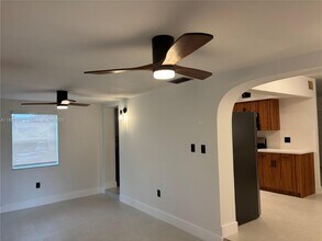 5005 NW 196th Terrace in Miami Gardens, FL - Building Photo - Building Photo