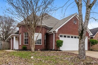 8682 Cat Tail Dr in Southaven, MS - Foto de edificio - Building Photo