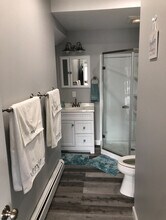 46 Irving St in Saco, ME - Foto de edificio - Building Photo