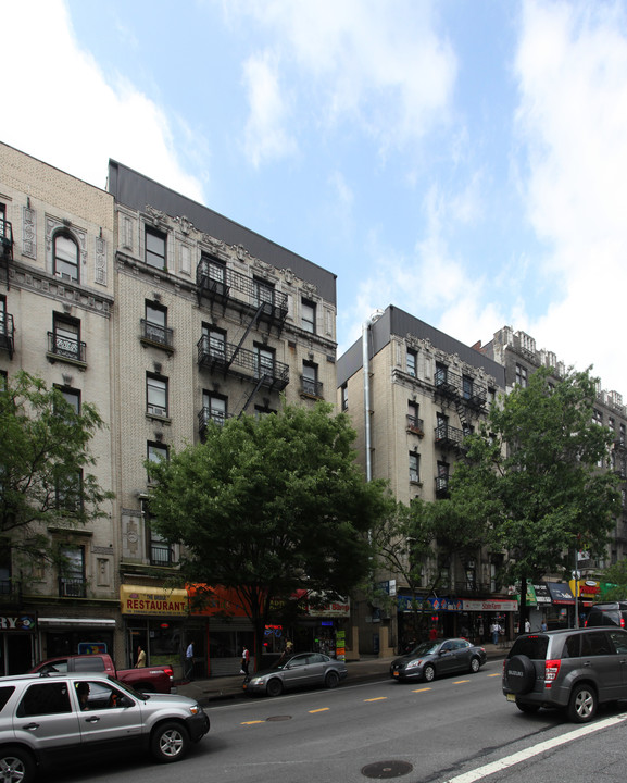 736 W 181st St in New York, NY - Foto de edificio