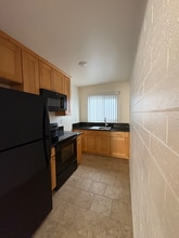 931 Grand Ave, Unit Unit E in San Diego, CA - Building Photo - Building Photo