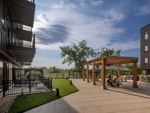 Starkweather Place in Madison, WI - Foto de edificio - Building Photo