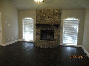 6421 Woodcreek Trail in Fort Worth, TX - Building Photo - Building Photo