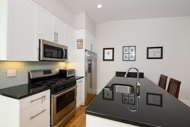 87 Third St in Cambridge, MA - Building Photo - Building Photo