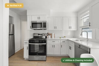 Furnished Bedroom in Jamaica Plain in Boston, MA - Foto de edificio - Building Photo