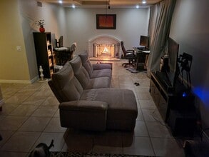 575 Pierpont Dr in Costa Mesa, CA - Foto de edificio - Building Photo